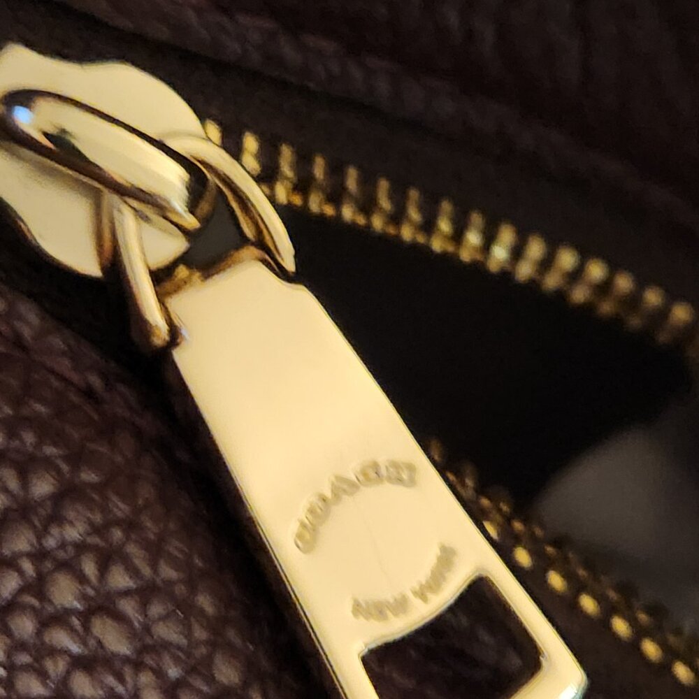Like New Coach Turnlock Mahogany Leather Shoulder Bag - Picture 10 of 15